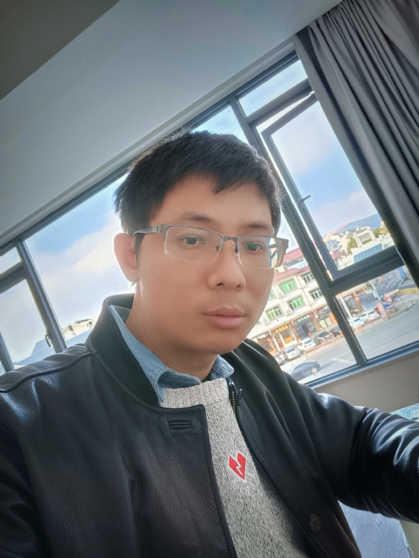 也许只是缺少一个拥抱的第二张照片--南平中老年相亲网